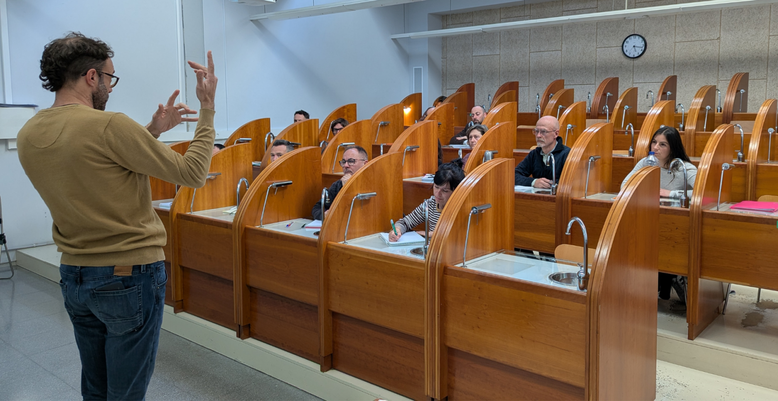 Les microcredencials, formacions per millorar les competències i habilitats professionals