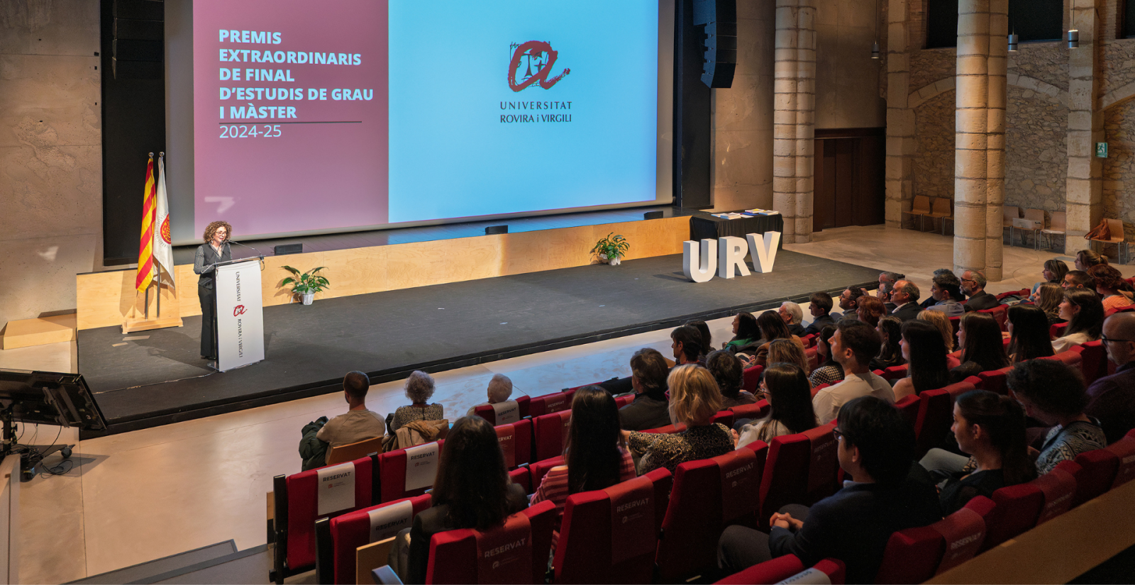 Un total de 61 estudiants de grau i 44 de màster reben els premis extraordinaris del curs 2024-25